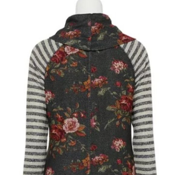 Juniors' Rewind Cozy Cowlneck Sweater - Picture 3 of 7